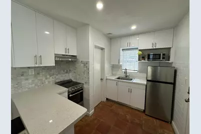 2703 NE 6th Avenue, Wilton Manors, FL 33334 - Photo 14