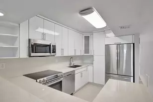 3701 N Country Club Dr, Aventura, FL 33180 - Photo 12