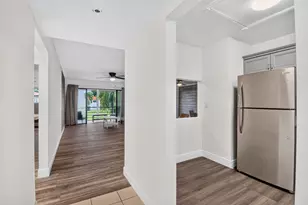 2121 W Woolbright Rd, Boynton Beach, FL 33426 - Photo 4
