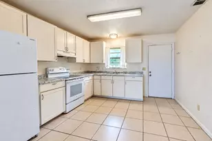 819 King Orange Dr, Fort Pierce, FL 34982 - Photo 4