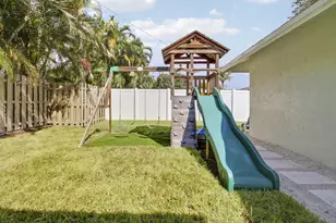 19823 Hibiscus Dr, Jupiter, FL 33469 - Photo 42