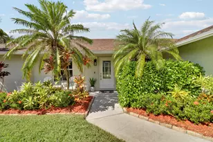 19823 Hibiscus Dr, Jupiter, FL 33469 - Photo 2