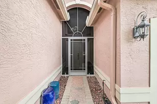 7546 Pebble Shores Terrace, Lake Worth, FL 33467 - Photo 6