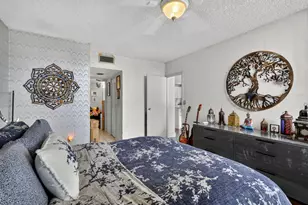 3625 N Country Club Dr, Aventura, FL 33180 - Photo 24