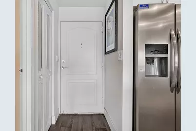 3625 N Country Club Drive #1807, Aventura, FL 33180 - Photo 4