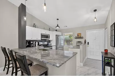 4570 Lucerne Lakes Boulevard E #203, Lake Worth, FL 33467 - Photo 12