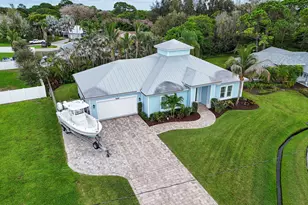 2532 SE Jason Pl, Port Saint Lucie, FL 34952 - Photo 1