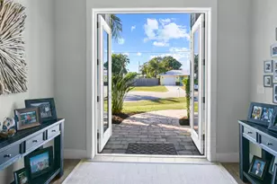 2532 SE Jason Pl, Port Saint Lucie, FL 34952 - Photo 14
