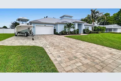 2532 SE Jason Place, Port Saint Lucie, FL 34952 - Photo 2