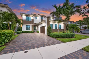 10733 Aqua Ct, Parkland, FL 33076 - Photo 2