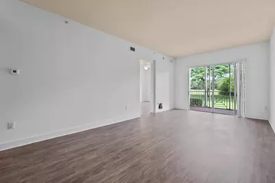 3500 Oaks Clubhouse Drive #Apt 109, Pompano Beach, FL 33069 - Photo 4