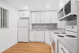 3210 Holiday Springs Blvd, Margate, FL 33063 - Photo 6