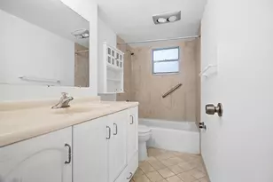 3210 Holiday Springs Blvd, Margate, FL 33063 - Photo 16