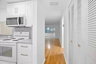 3210 Holiday Springs Blvd, Margate, FL 33063 - Photo 4