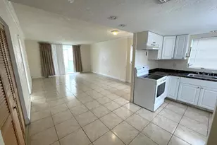 16400 NE 17th Ave, North Miami Beach, FL 33162 - Photo 4