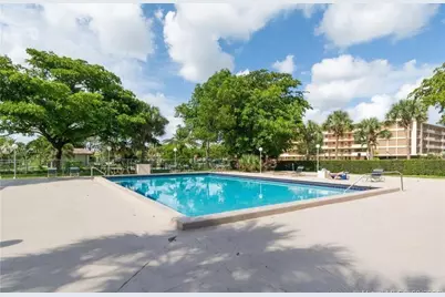 901 Hillcrest Drive #307, Hollywood, FL 33021 - Photo 16