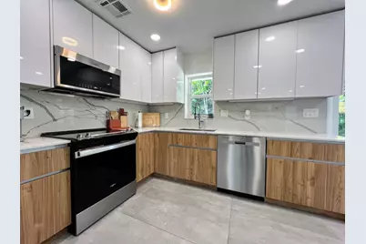 317 NW 26th Court, Wilton Manors, FL 33311 - Photo 10