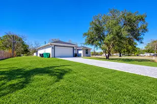 3573 NW 18th Ave, Okeechobee, FL 34972 - Photo 2