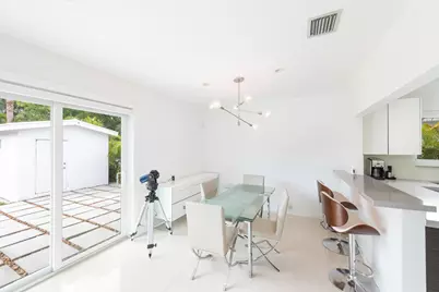 1040 N Venetian Drive, Miami, FL 33139 - Photo 6
