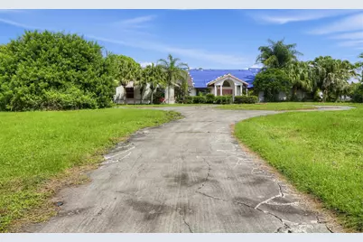 4573 SW Bermuda Way, Palm City, FL 34990 - Photo 1