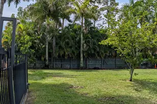 1215 N Haverhill Rd, Haverhill, FL 33417 - Photo 22
