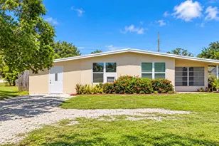 104 21st St SE, Vero Beach, FL 32962 - Photo 1