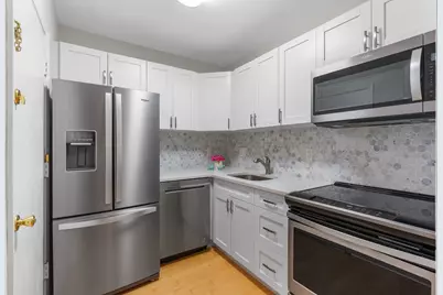2400 NE 33rd Avenue #209, Fort Lauderdale, FL 33305 - Photo 2