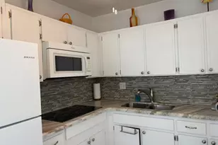 2960 Cynthia Ln, Lake Worth Beach, FL 33461 - Photo 4