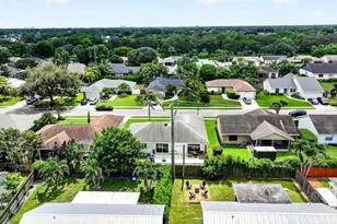 141 Arrowhead Cir, Jupiter, FL 33458 - Photo 56