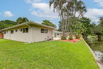 500 SW 62nd Avenue, Plantation, FL 33317 - Photo 22