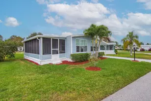 395 NE Jade Cir, Jensen Beach, FL 34957 - Photo 4