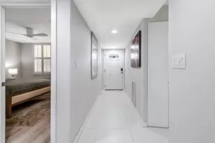 985 SE 19th Ave, Deerfield Beach, FL 33441 - Photo 2