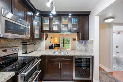 10417 NW 11th Street #104, Pembroke Pines, FL 33026 - Photo 4