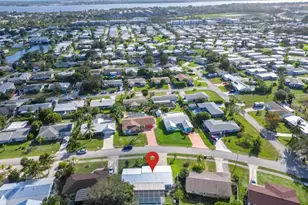 1593 NE 24th St, Jensen Beach, FL 34957 - Photo 38