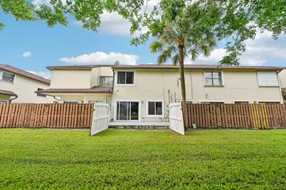281 SW 95th Terrace, Pembroke Pines, FL 33025 - Photo 34
