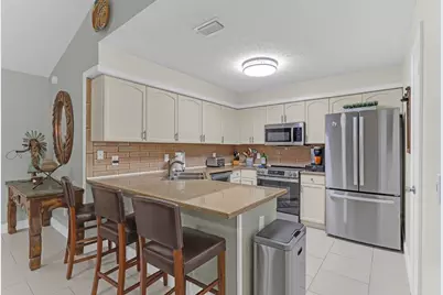 2020 Vero South Circle SW #4, Vero Beach, FL 32962 - Photo 4