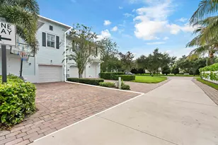 1235 N Community Dr, Jupiter, FL 33458 - Photo 36