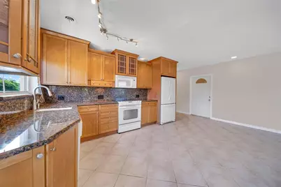 2591 NE 55th Court #208, Fort Lauderdale, FL 33308 - Photo 6