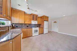 2591 NE 55th Ct, Fort Lauderdale, FL 33308 - Photo 6