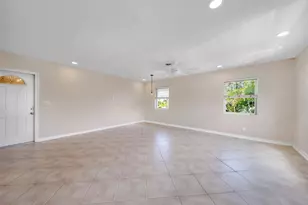 2591 NE 55th Ct, Fort Lauderdale, FL 33308 - Photo 2