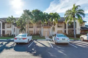 10204 Mangrove Dr, Boynton Beach, FL 33437 - Photo 2
