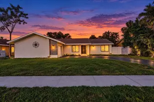 837 SW 56th Ave, Margate, FL 33068 - Photo 2