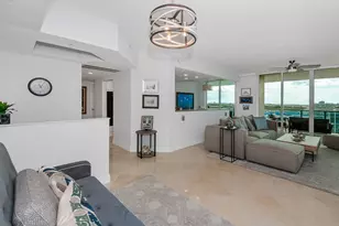 411 N New River Dr E, Fort Lauderdale, FL 33301 - Photo 2