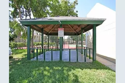 2151 NW 96th Terrace #15J, Pembroke Pines, FL 33024 - Photo 16