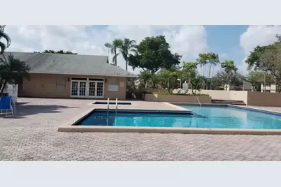 2151 NW 96th Terrace #15J, Pembroke Pines, FL 33024 - Photo 20