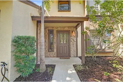 1065 Raintree Lane, Palm Beach Gardens, FL 33410 - Photo 2