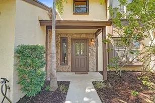 1065 Raintree Ln, Palm Beach Gardens, FL 33410 - Photo 2