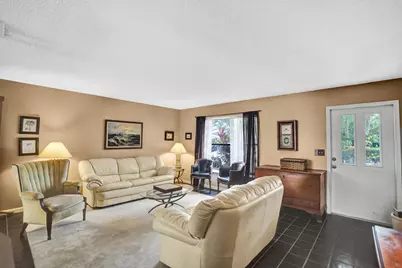1065 Raintree Lane, Palm Beach Gardens, FL 33410 - Photo 10