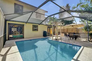 1065 Raintree Ln, Palm Beach Gardens, FL 33410 - Photo 4