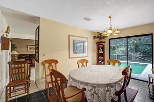 1065 Raintree Ln, Palm Beach Gardens, FL 33410 - Photo 14